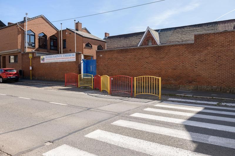 Ecole 